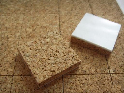 Almofadas de cortiça aderentes com espuma de PVC